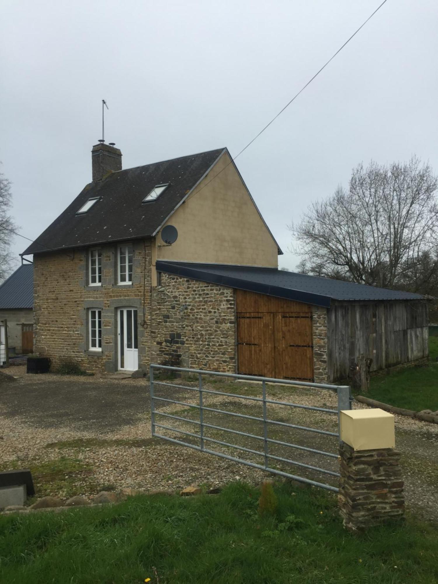 Spacious, Rustic Studio Space For 2 Persons Saint-Cyr-du-Bailleul Luaran gambar